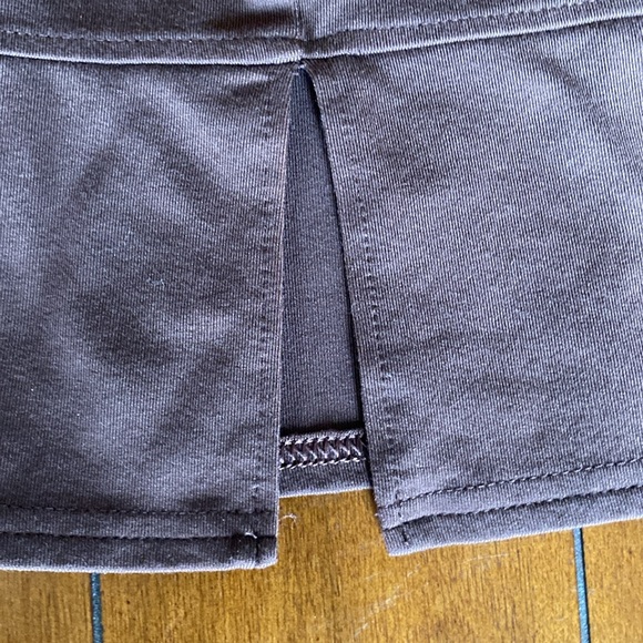 COLUMBIA Brown ‘Titanium’ Sport Capris with Split at Back Hem Size Medium - Picture 3 of 9